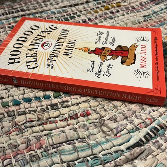 NEW- Hoodoo Cleansing and Protection Magic - A Book by Miss Aida - Picture 2 of 6